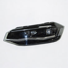 Laden Sie das Bild in den Galerie-Viewer, Frontscheinwerfer VW Polo 2G1941035F LED Links Scheinwerfer Headlight