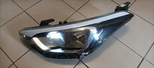 Laden Sie das Bild in den Galerie-Viewer, Frontscheinwerfer Hyundai I20 92101-C8000 Halogen Links Scheinwerfer Headlight