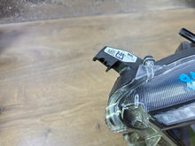 Laden Sie das Bild in den Galerie-Viewer, Frontscheinwerfer Toyota IV Yaris Links Scheinwerfer Headlight SCH2964032926mn