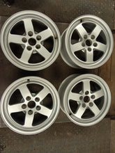 Load image into Gallery viewer, 4x Alufelge 16 Zoll 7.0&quot; 5x112 35ET Glanz Silber 8W0601025 Audi Rim Wheel