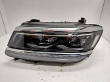 Laden Sie das Bild in den Galerie-Viewer, Frontscheinwerfer VW Tiguan 5NB941081D Links Scheinwerfer Headlight SCH4878497441xa