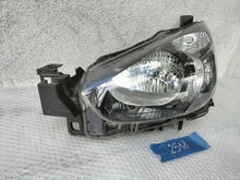 Load image into Gallery viewer, Frontscheinwerfer Mazda 2 DB5J51040 Links Scheinwerfer Headlight