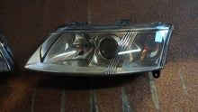 Laden Sie das Bild in den Galerie-Viewer, Frontscheinwerfer Saab 9-3 Xenon Links Scheinwerfer Headlight