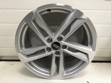 Laden Sie das Bild in den Galerie-Viewer, 1x Alufelge 17 Zoll 7.5" 5x100 46ET Glanz Silber 82A601025K Audi A1 Rim Wheel FEL4136530068vx