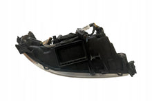 Load image into Gallery viewer, Frontscheinwerfer Volvo V70 30698835 89900267 Links Scheinwerfer Headlight SCH1936457592tz