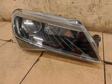 Laden Sie das Bild in den Galerie-Viewer, Frontscheinwerfer Skoda Superb III 3V1941016B Xenon Rechts Headlight