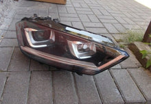 Load image into Gallery viewer, Frontscheinwerfer VW Golf Sportsvan 517941032B Xenon Rechts Headlight SCH7318400182js