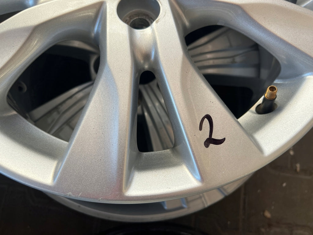 1x Alufelge 15 Zoll 5.5" 5x100 PZ406-D0670-ZC Toyota Verso Rim Wheel FEL5948053167bk
