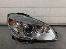 Laden Sie das Bild in den Galerie-Viewer, Frontscheinwerfer Mercedes-Benz W204 A2048203059 Xenon Rechts Headlight SCH5045666598pt