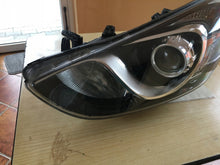 Laden Sie das Bild in den Galerie-Viewer, Frontscheinwerfer Hyundai I30 II 92101-A6020 Links Scheinwerfer Headlight