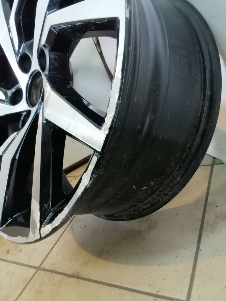 1x Alufelge 18 Zoll 7.5" 5x108 45ET Glanz Silber 32209776 Volvo S60 V60 FEL7425254630ru