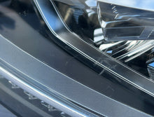 Load image into Gallery viewer, Frontscheinwerfer VW Touran 5TB941035B LED Links Scheinwerfer Headlight SCH9946683087oe
