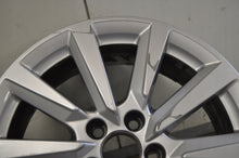 Load image into Gallery viewer, 1x Alufelge 16 Zoll 6.5&quot; 5x100 40ET 82A601025C Audi A1 Rim Wheel