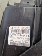 Laden Sie das Bild in den Galerie-Viewer, Frontscheinwerfer Mercedes-Benz W205 2059063704 2059063804 LED Rechts oder Links SCH9064484022pt