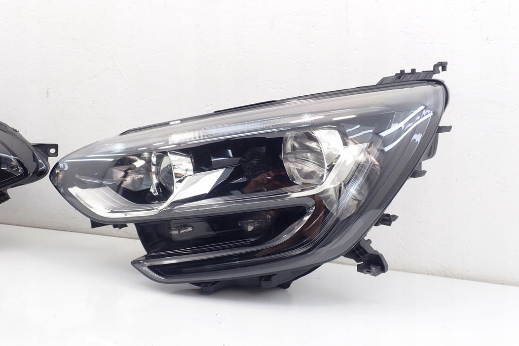 Frontscheinwerfer Renault Megane IV 260108478R 260607159R LED Ein Satz Headlight