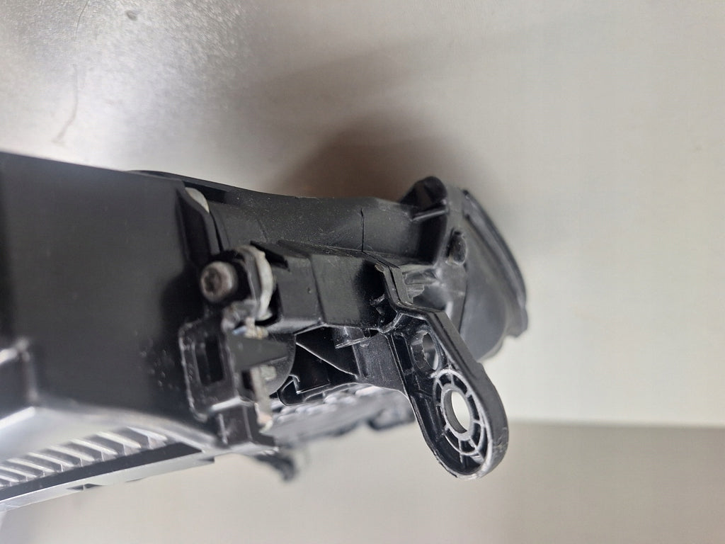 Frontscheinwerfer BMW 7 9879936-11 LED Rechts Scheinwerfer Headlight SCH3126015337gz