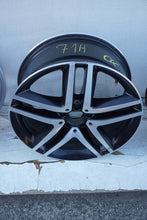 Laden Sie das Bild in den Galerie-Viewer, 1x Alufelge 19 Zoll 8.0" 5x112 52ET Glanz Schwarz A4474014500 Mercedes-Benz FEL7046297790tj