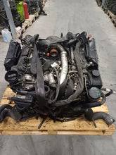 Laden Sie das Bild in den Galerie-Viewer, Motor Mercedes-Benz 642830 3.0 CDI 125TKm 2013 Diesel Engine Unkomplett