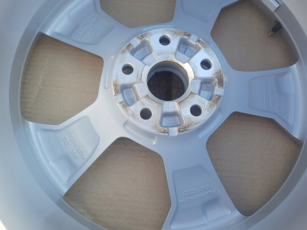 1x Alufelge 18 Zoll 8.0" 5x112 46ET 8Y0601025J Audi A3 Rim Wheel