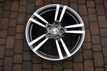 Load image into Gallery viewer, 1x Alufelge 20 Zoll 11.0" 5x130 68ET Glanz 97036219204 Porsche Panamera FEL9925018374dn