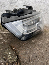 Laden Sie das Bild in den Galerie-Viewer, Frontscheinwerfer Audi A5 8T0941031 Xenon Links Scheinwerfer Headlight