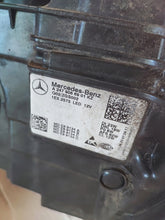 Laden Sie das Bild in den Galerie-Viewer, Frontscheinwerfer Mercedes-Benz W245 2479067001 Ein Satz Scheinwerfer Headlight SCH1456475363xv