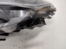Load image into Gallery viewer, Frontscheinwerfer Toyota Hilux VIII Links Scheinwerfer Headlight SCH6798266385vd