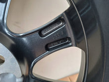 Load image into Gallery viewer, 1x Alufelge 17 Zoll 6.5&quot; 5x114.3 45ET KE409-3Z200 Nissan Rim Wheel