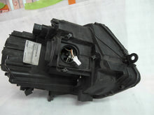 Laden Sie das Bild in den Galerie-Viewer, Frontscheinwerfer VW T5 7E5941015B Xenon Links Scheinwerfer Headlight