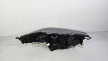 Laden Sie das Bild in den Galerie-Viewer, Frontscheinwerfer Toyota IV Yaris 12914723984 Links Scheinwerfer Headlight SCH6911028045yy