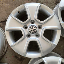 Load image into Gallery viewer, 4x Alufelge 16 Zoll 6.5" 5x120 62ET Glanz Silber 2H0071496 VW Amarok Rim Wheel FEL3625633769xc
