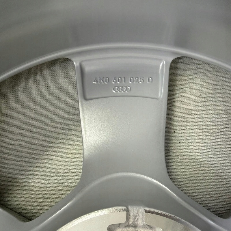 1x Alufelge 18 Zoll 8.0" 5x112 39ET Glanz Silber 4K0601025D Audi Rim Wheel FEL1113423074ue