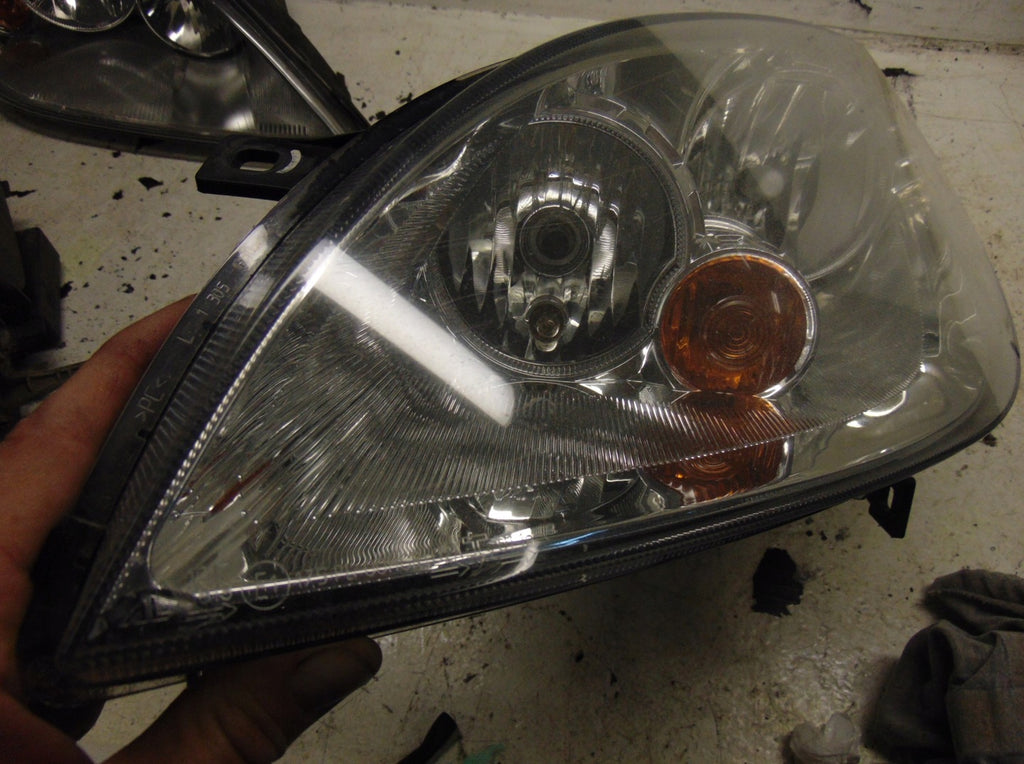 Frontscheinwerfer Mitsubishi Colt VI 8301A283 Links Scheinwerfer Headlight