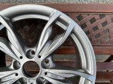 Load image into Gallery viewer, 1x Alufelge 18 Zoll 7.5" 5x120 45ET Glanz Graphit 7847413 BMW 1 F21 F20 FEL8290229632hg