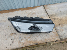 Laden Sie das Bild in den Galerie-Viewer, Frontscheinwerfer Skoda Octavia IV 5EA941016A Rechts Scheinwerfer Headlight SCH5446698644eb