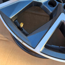 Load image into Gallery viewer, 1x Alufelge 17 Zoll 7.0" 5x100 43ET Glanz Graphit 82A601025 Audi A1 Mg Rim Wheel FEL2317642585ye
