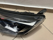 Laden Sie das Bild in den Galerie-Viewer, Frontscheinwerfer Toyota Rav 4 I Xenon Links Scheinwerfer Headlight SCH8333015451ms