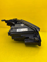 Laden Sie das Bild in den Galerie-Viewer, Frontscheinwerfer Mercedes-Benz W213 A2139067506 LED Links Headlight SCH8204345168ti