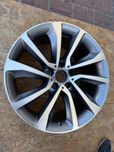 Load image into Gallery viewer, 1x Alufelge 19 Zoll 9.0" 5x120 18ET 6858875 BMW Rim Wheel FEL1121179047ky