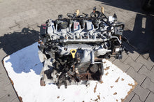 Load image into Gallery viewer, Motor Hyundai Kia Opel Renault Santa I Fe D4EB 2.2 CRDi 81TKm Diesel Komplett