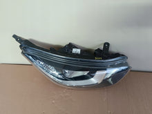 Load image into Gallery viewer, Frontscheinwerfer Hyundai I20 92102-4P500 Rechts Scheinwerfer Headlight SCH4867142715ti