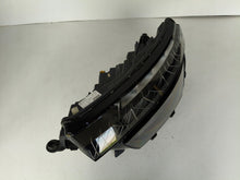 Laden Sie das Bild in den Galerie-Viewer, Frontscheinwerfer Skoda Kamiq 658941015 LED Ein Stück (Rechts oder Links) SCH8937221743cq
