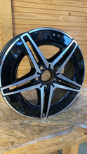 Laden Sie das Bild in den Galerie-Viewer, 1x Alufelge 18 Zoll 7.5&quot; 5x112 53 5ET A2434011700 Mercedes-Benz Eqa Amg