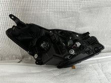 Load image into Gallery viewer, Frontscheinwerfer Toyota Yaris Links Scheinwerfer Headlight