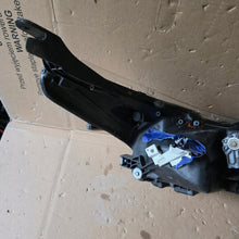 Load image into Gallery viewer, Frontscheinwerfer Toyota Corolla 81150-02L70 Links Scheinwerfer Headlight SCH5356640183ug