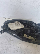 Laden Sie das Bild in den Galerie-Viewer, Frontscheinwerfer Tesla Model 3 1077375-50-B Links Scheinwerfer Headlight