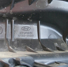 Load image into Gallery viewer, Frontscheinwerfer Hyundai H1 Starex 92102-4H0XX Rechts Scheinwerfer Headlight