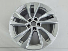 Load image into Gallery viewer, 1x Alufelge 17 Zoll 6.5" 5x100 40ET Glanz Silber 657601025AK Skoda Scala Kamiq I FEL6471751590bh