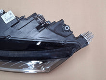 Laden Sie das Bild in den Galerie-Viewer, Frontscheinwerfer Skoda Octavia IV 5E4941015B Links Scheinwerfer Headlight SCH9191462934hk