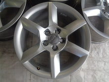 Laden Sie das Bild in den Galerie-Viewer, 4x Alufelge 17 Zoll 8.0" 5x112 26ET Glanz Silber 8T0601025D Audi A5 Rim Wheel FEL2153857205kc